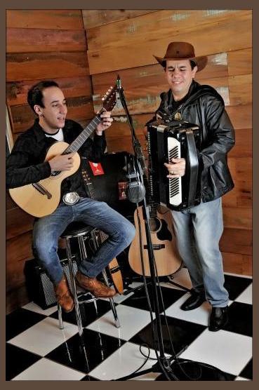Léo Moreira &amp; Gabriel